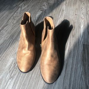 The cutest Bamboo Chelsea Boots.